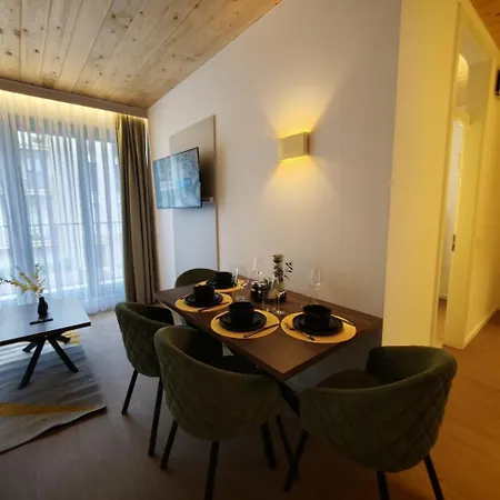Apartment Homely *